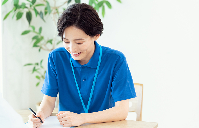 事務所へ戻り、日報レポートの記入・勤怠報告・退勤作業